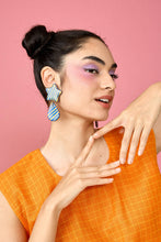 Load image into Gallery viewer, Star Drop Studs