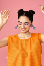 Load image into Gallery viewer, Star Drop Studs