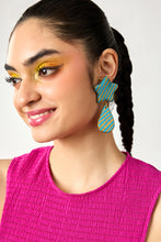 Load image into Gallery viewer, Star Drop Studs