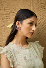 Load image into Gallery viewer, Te Amo Studs