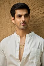 Load image into Gallery viewer, Embossed lily chain