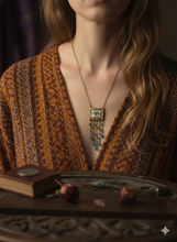 Load image into Gallery viewer, The Glimpse Locket