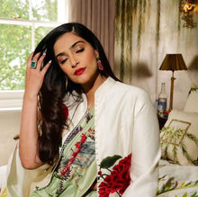 Load image into Gallery viewer, Sonam Kapoor Ahuja Wearing Amaryllis