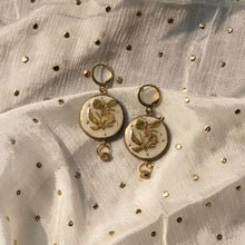 Load image into Gallery viewer, Tinsel Tulip