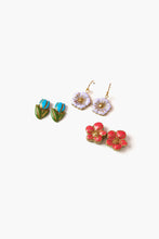 Load image into Gallery viewer, Flower-Power Stud Set
