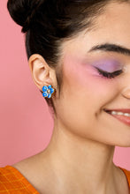 Load image into Gallery viewer, Flower-Power Stud Set
