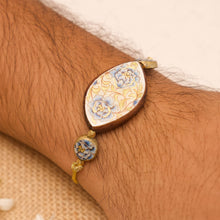 Load image into Gallery viewer, Aprajita Rakhi (Leaf)
