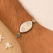 Load image into Gallery viewer, Aprajita Rakhi (Leaf)
