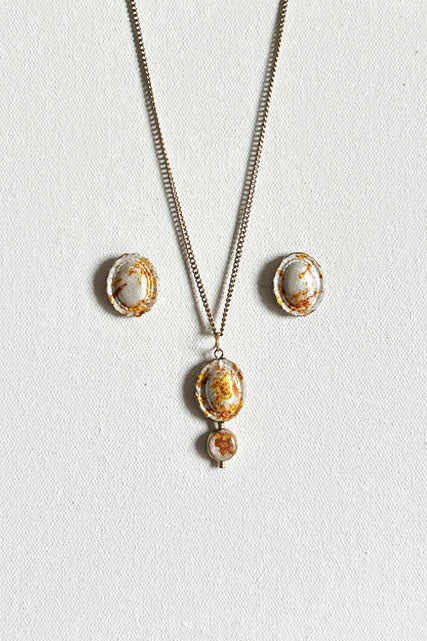 Amaltas Pendant Set