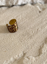 Load image into Gallery viewer, The Narrow Leopard Ring
