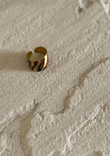 Load image into Gallery viewer, The Narrow Tiger Ring
