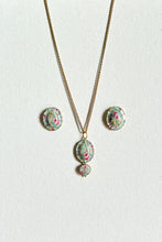 Load image into Gallery viewer, Firdaus Pendant Set
